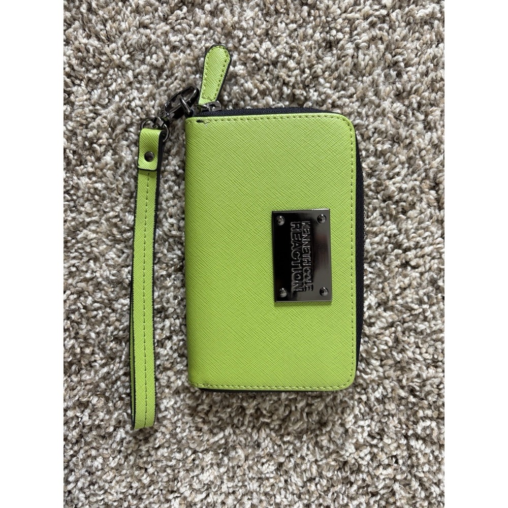 Kenneth Cole Reaction Women's Green Wallet Card Holder Zip Around